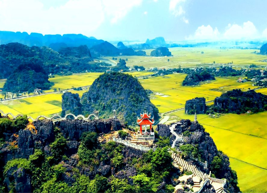 Hanoi: Full-Day Private Tam Coc Tour with Boat Ride & Lunch - Trang An Cave Complex: the sampan ride that sets the mood