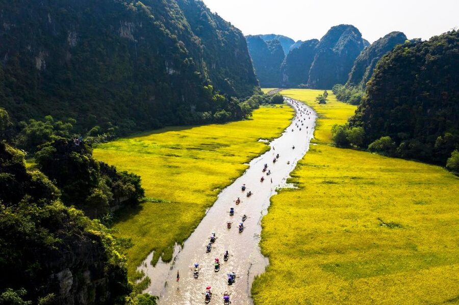 Hanoi: Guided Full-Day Hoa Lu, Trang An and Mua Cave Tour - Buffet Lunch: Included, Filling, and Built for a Long Day