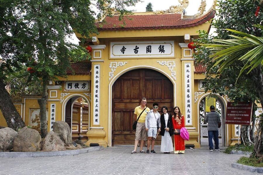 Hanoi: Guided Half-Day City Highlights Tour with Transfers - Hanoi Opera House photo pass: a French-era pivot point