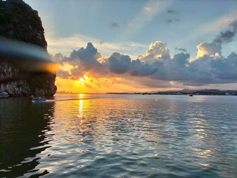 Hanoi-Ha Long 1D: Caves, Islands, Kayak, Lunch & Small Boat - Key things you’ll care about