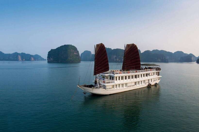 Hanoi: Ha Long & Bai Tu Long Bay 1 or 2-Day Cruise - The 1-Day Halong Bay Route: Caves, Luon Cave, and Titop Island