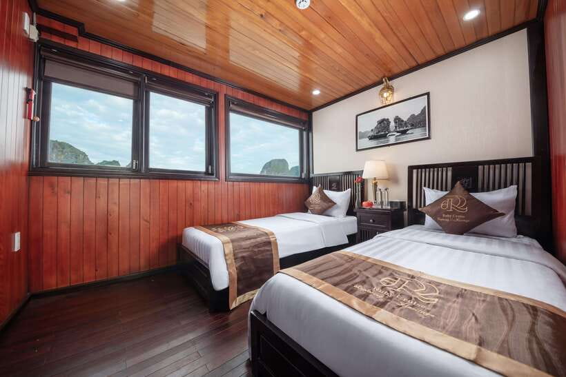 Hanoi: Ha Long Bay 2-Day 1-Night Tour by 4-star Luxury Junk - Cabin comfort on a 4-star sea-view junk