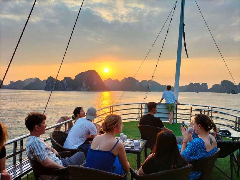 Hanoi: Ha Long Bay Day Cruise - Swimming, Meal, Kayaking - Sunset Party in Halong Bay: Wine, Fruit, and a Slightly Longer Glow