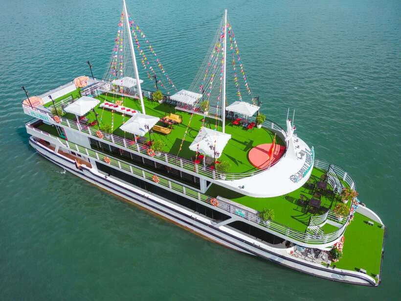 Hanoi: Ha Long Bay Day Tour - Apollo Cruise, Jacuzzi, Buffet - What to bring (and what to skip) for cave walks and lagoon paddling