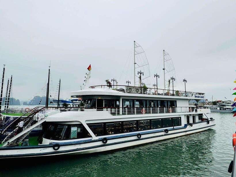 Hanoi: Ha Long Bay Day Trip - Luxury Cruise & Buffet Lunch - Luon Cave area: kayak or bamboo boat, and real water time