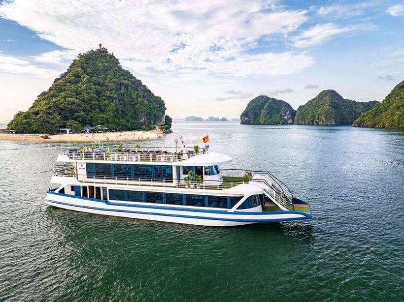 Hanoi: Ha Long Bay Day Trip - Luxury Cruise & Buffet Lunch - Ti Top Island: swim time plus the viewpoint climb
