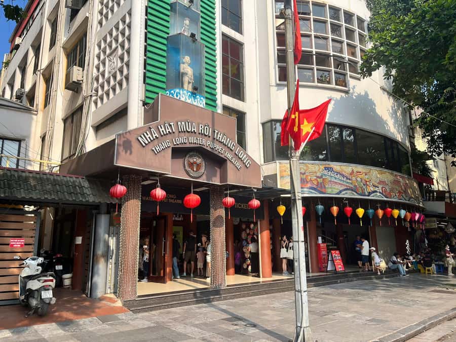 Hanoi: Half-Day City Tour with Thang Long Water Puppet Show - Ho Chi Minh Mausoleum area at Ba Dinh Square, and what you can do there