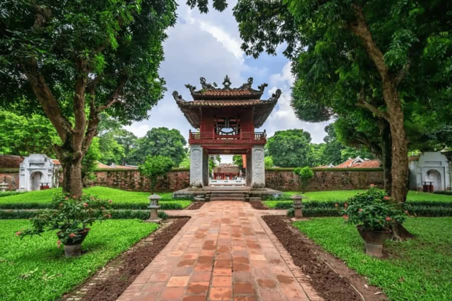 Hanoi: Half-Day City Tour with Thang Long Water Puppet Show - Temple of Literature: the first university stop that feels more human than you expect