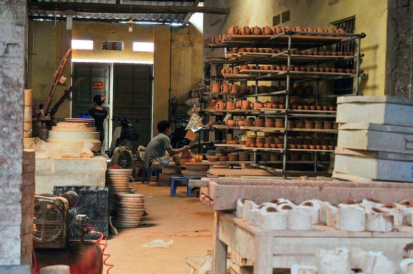 Hanoi: Half-day Hands-on Pottery Workshop At Bat Trang - Pickup from Hanoi, then a straight shot to Dong Bac