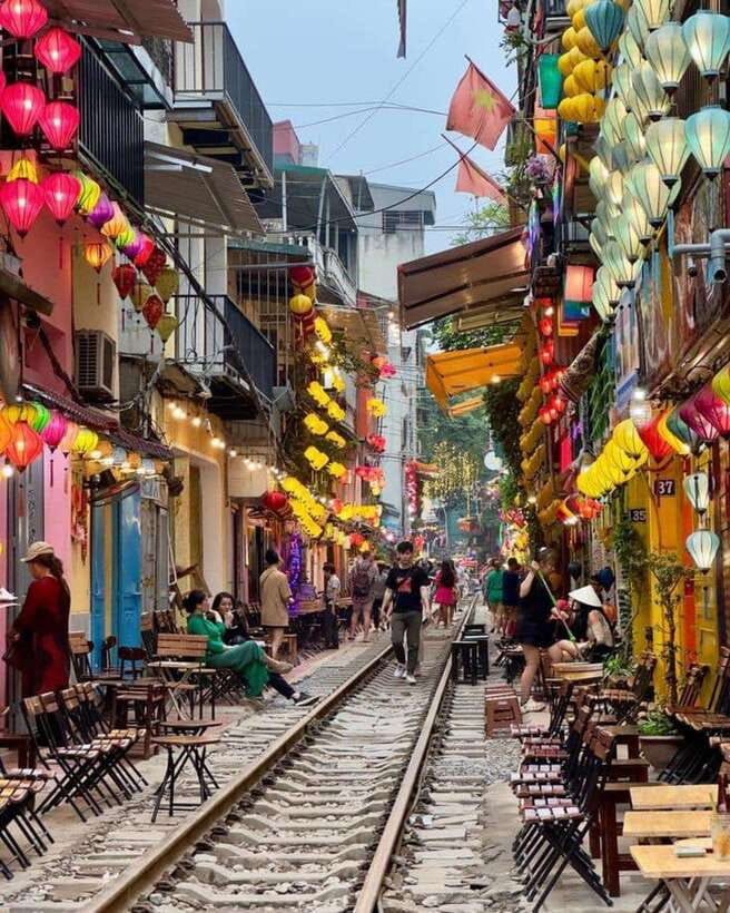 Hanoi: Half-day Private City Tour - Dong Xuan Market and St Joseph’s Cathedral: markets and faith side by side