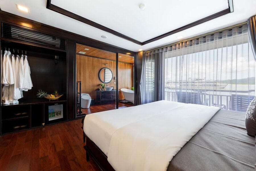 Hanoi: Halong Bay 2-Day 5-Star Balcony Cruise & Bathtub - Price and what $162 really buys (plus what can add up)
