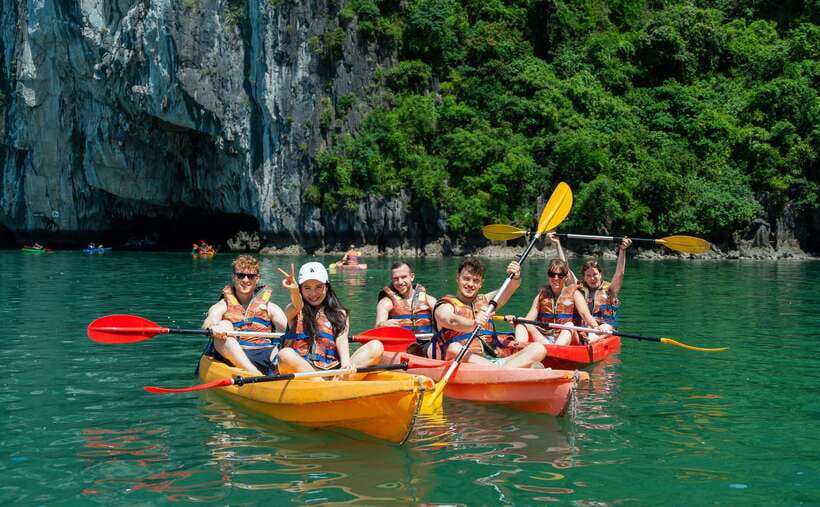 Hanoi: Halong Bay Cruise, Amazing Cave, Titov Island & Kayak - Sung Sot Cave: the limestone “surprise” stop
