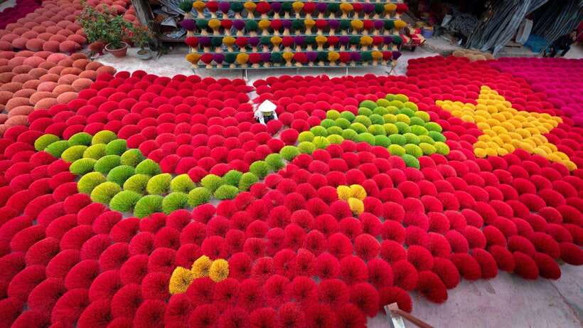 Hanoi: Highlights, Incense Village, Hat Crafting Guided Tour - Key highlights you’ll care about