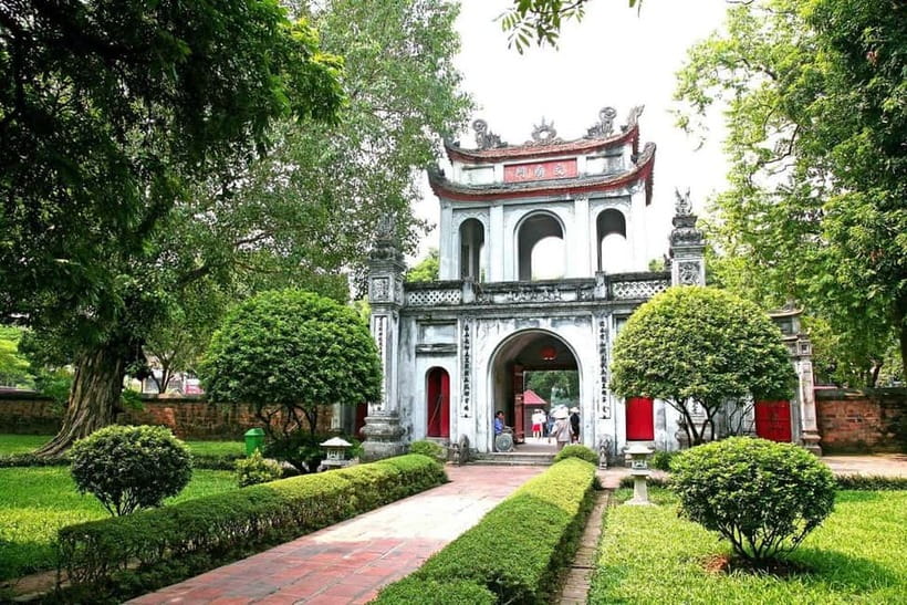 Hanoi Highlights Tour – Full Day with Guide & Optional Lunch - One Pillar Pagoda: A Small Structure, Big Meaning