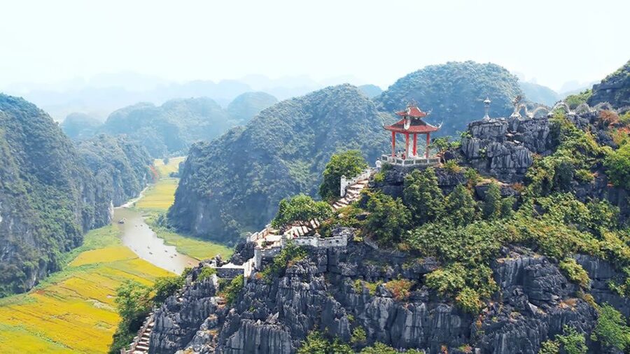 Hanoi: Hoa Lu, Trang An Caves & Mua Cave Day Trip and Lunch - Buffet lunch in the countryside: what to expect and how to handle drinks