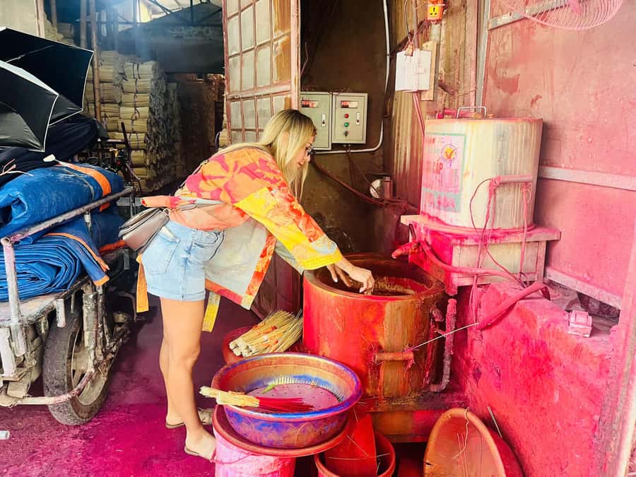 Hanoi: Incense Village, Conical Hat, & Dough Figurines Tour - Pickup in the Old Quarter and what the timing actually means