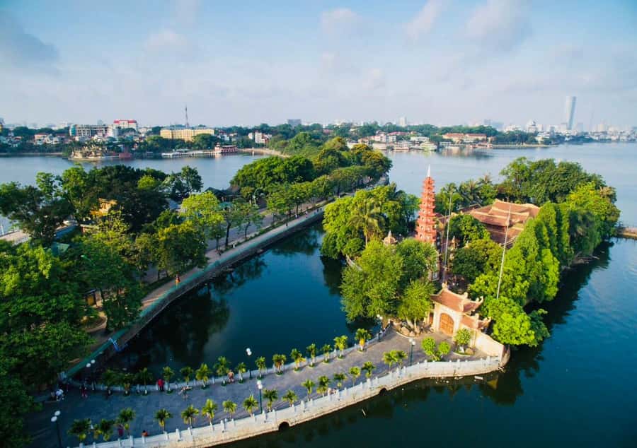 Hanoi: Incense Village, Conical Hat, & Dough Figurines Tour - Chuong conical hat village: watch, paint, and take home a real souvenir