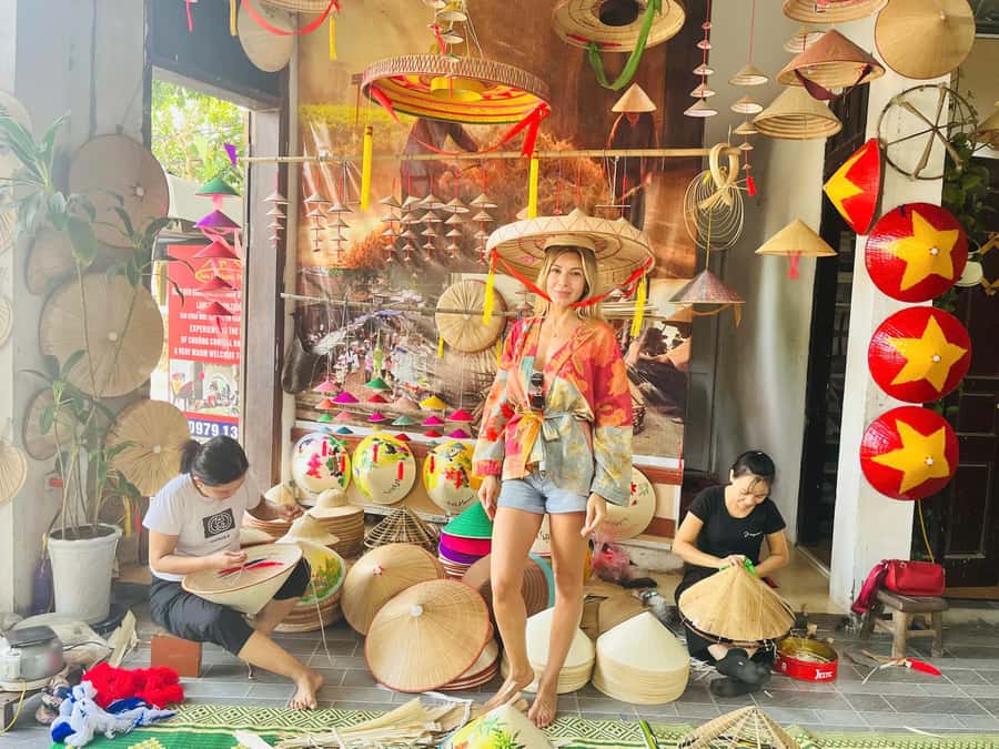 Hanoi: Incense Village, Conical Hat, & Dough Figurines Tour - Guides, group size, and what the day feels like