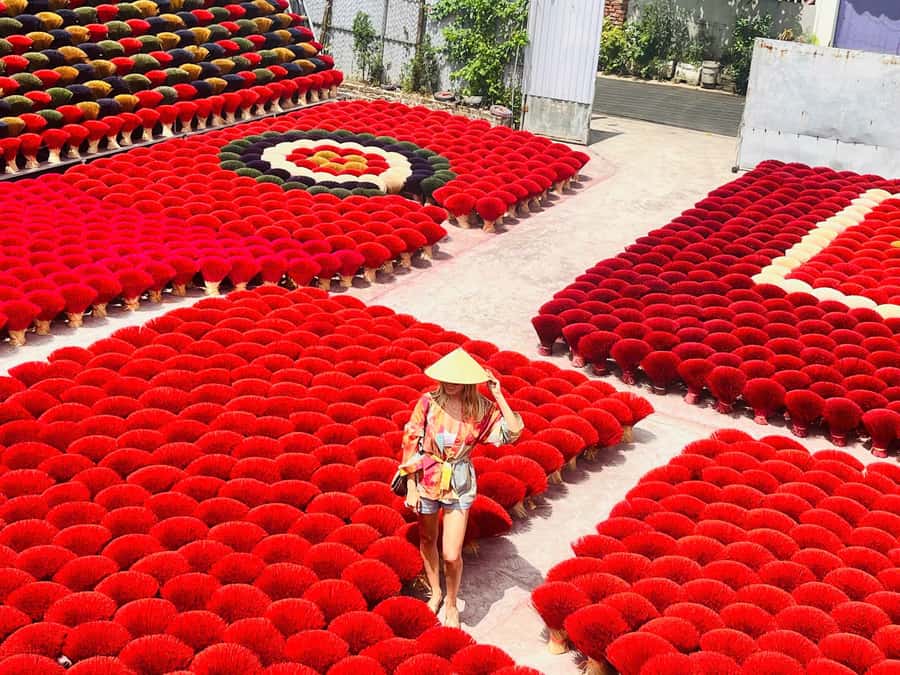 Hanoi: Incense Village, Hat, Lacquer Tour & City Highlights - Chuong conical hat village: painting your own piece of Vietnam