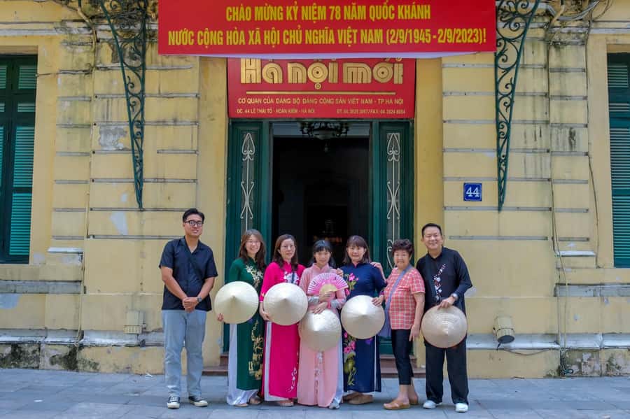 Hanoi: Instagram-Worthy Tour of City’s Most Scenic Spots - West Lake and Tran Quoc Pagoda, plus Ho Chi Minh Complex and One Pillar Pagoda