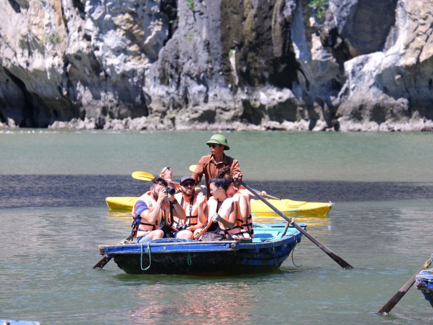 Hanoi: Islands & Caves Ha Long Cruise with Lunch & Kayaking - Kayaking or bamboo boat: the moment Ha Long Bay turns from view to experience