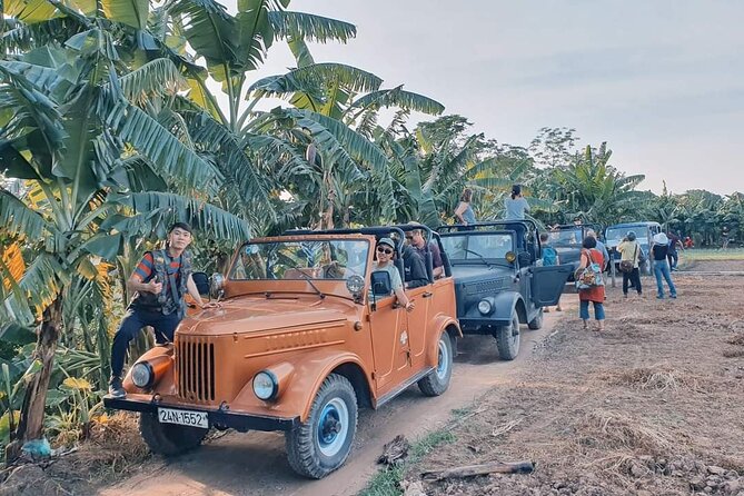 Hanoi Jeep Tour: Red River Countryside+ Backstreet+ Train-street - Stop 4: Bay Mau Lake backstreets and a deeper taste of local life
