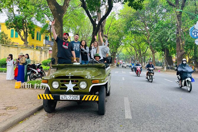 Hanoi Jeep Tour: Red River Countryside+ Backstreet+ Train-street - Stop 1: Red River countryside and an island visit that feels lived-in