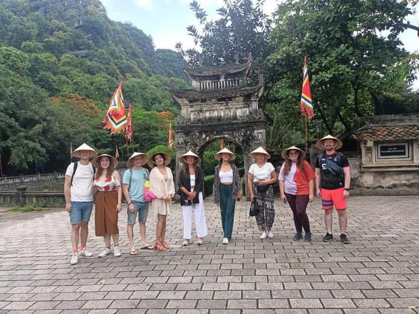 Hanoi/Ninh Binh: 1-Day Tam Coc/Trang An, Hoa Lu & Mua Caves - Key highlights at a glance