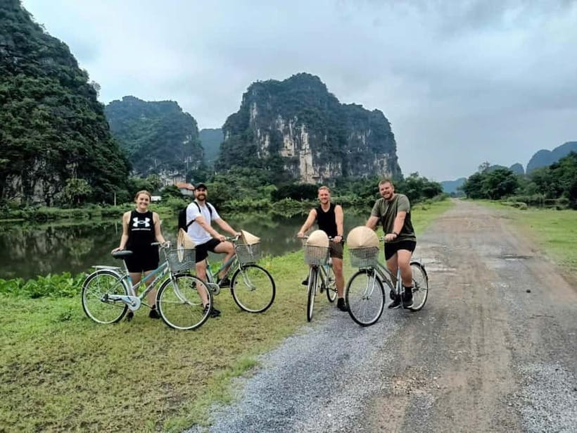 Hanoi/Ninh Binh: 1-Day Tam Coc/Trang An, Hoa Lu & Mua Caves - Mua Cave and Hang Mua: The View That Makes the Steps Worth It