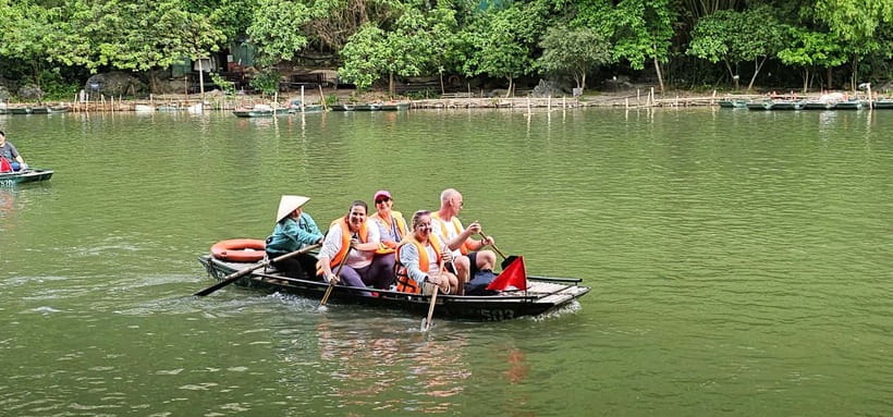 Hanoi: Ninh Binh, Bai Dinh/Hoa Lu, Trang An, & Mua Cave Tour - Mua Cave viewpoint: the stair climb that anchors the day