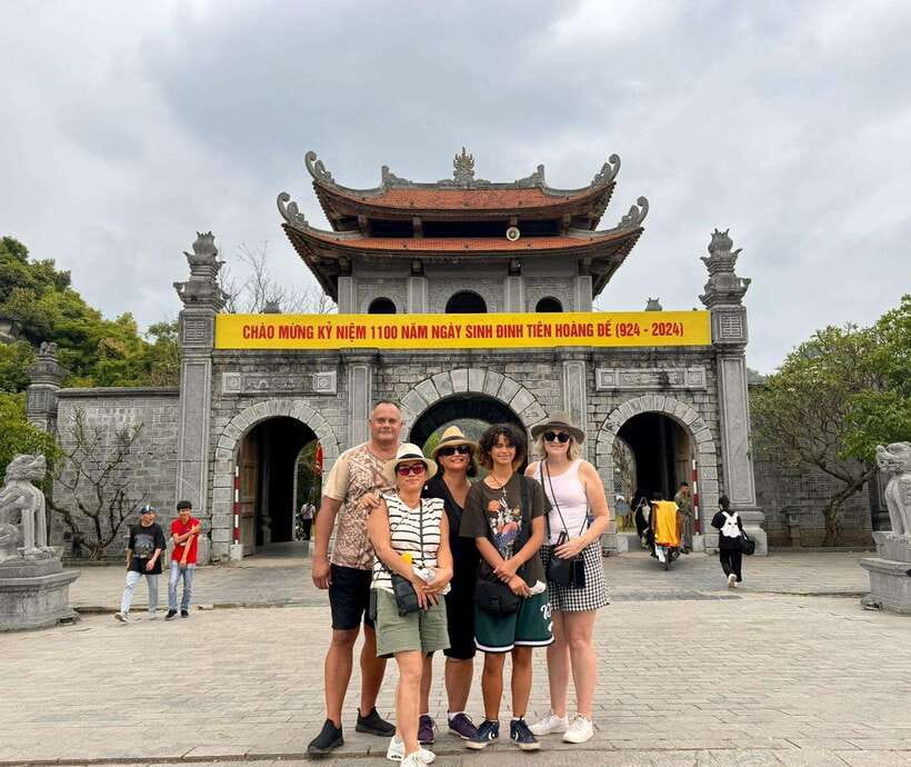 Hanoi: Ninh Binh, Hoa Lu, Trang An & Mua Cave Day Trip - Trang An: the boat ride that makes the limestone feel unreal