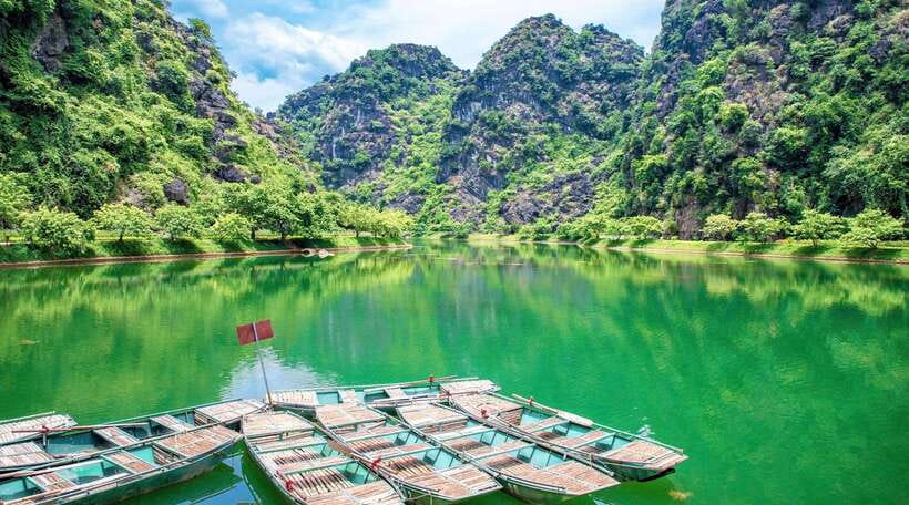 Hanoi: Ninh Binh, Tam Coc, Mua Cave & Hoa Lu with cycling - Key highlights to plan your day