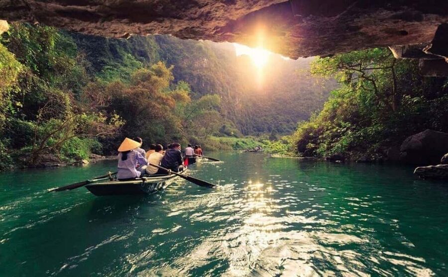 Hanoi / Ninh Binh: Trang An eco-tourism - Hoa Lu & Mua Cave - Hoa Lu: Vietnam’s Ancient Royal Capital (Temples, Tempting Photos, and Context)