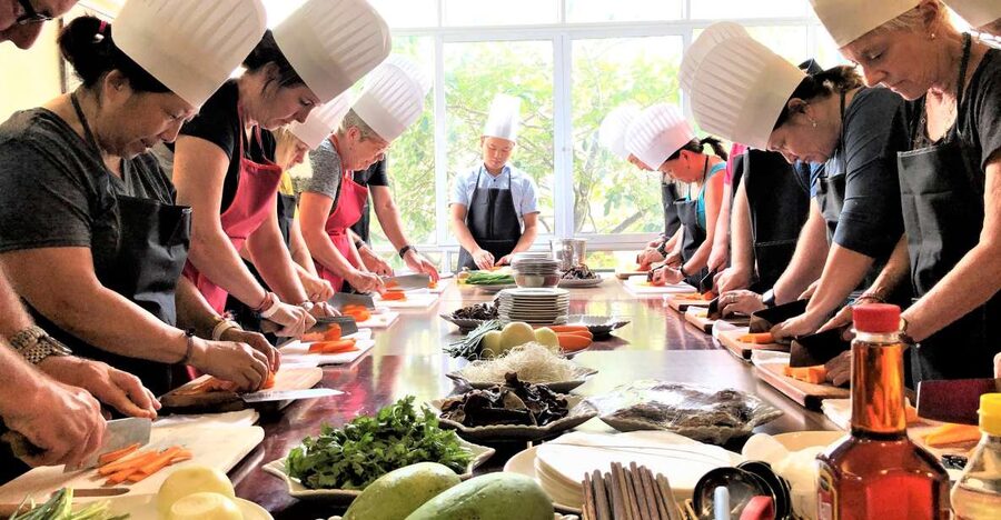 Hanoi: Old Quarter Market Tour and Cooking Class with Meal - Choosing Your Dishes: Customize Lunch or Dinner from a Set Menu