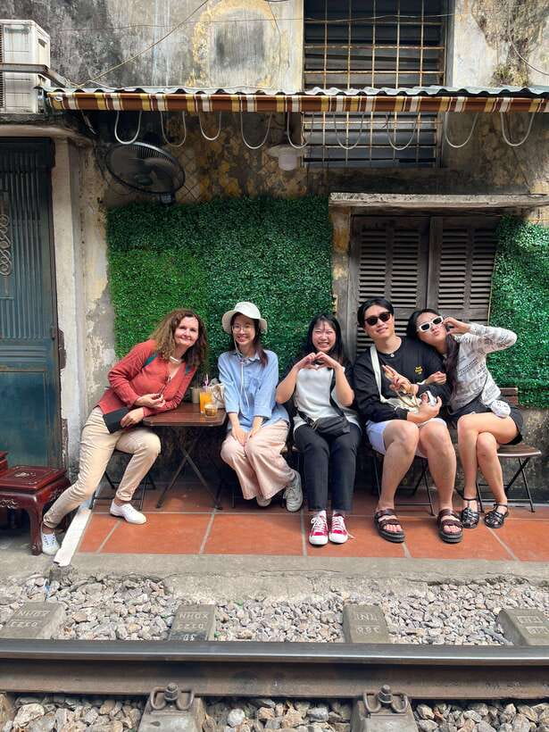 Hanoi: Old Quarter Street Food Tour with 12+ Tastings - The crunchy, chewy snacks you’ll miss without a route