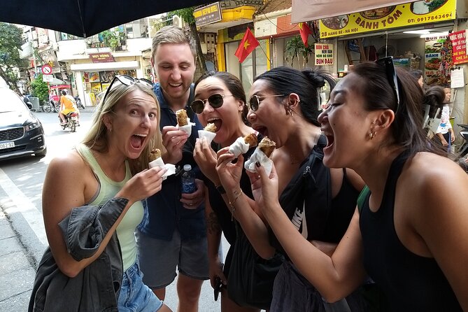 Hanoi Old Quarter Walking Street Food Tour - Drinks, portions, and practical tips for a smooth walk