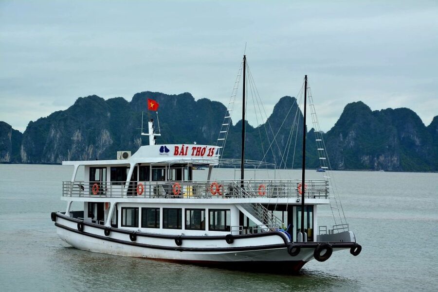Hanoi: Roundtrip Halong Bay Islands, Caves, Kayaking & Lunch - Key highlights worth caring about