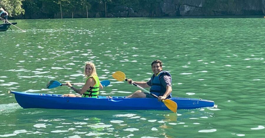 Hanoi: Roundtrip Halong Bay Islands, Caves, Kayaking & Lunch - Sung Sot Cave: walking into the top-tier showstopper