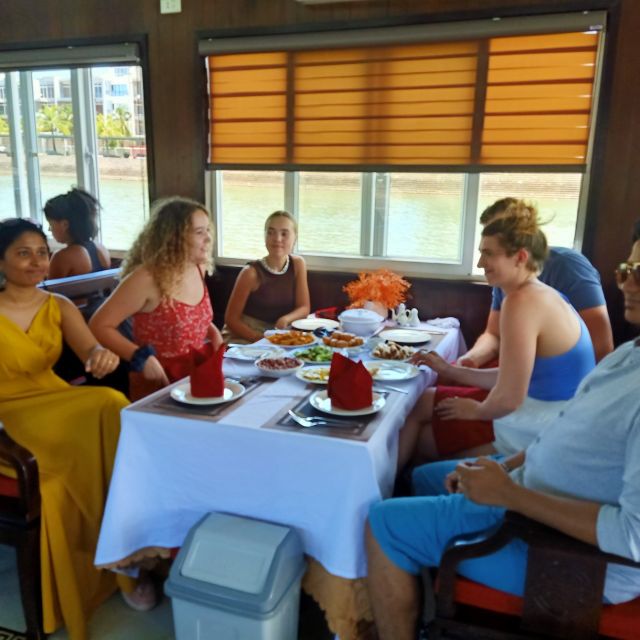 Hanoi: Roundtrip Halong Bay Islands, Caves, Kayaking & Lunch - Ti Top Island hike for the best panoramic moment
