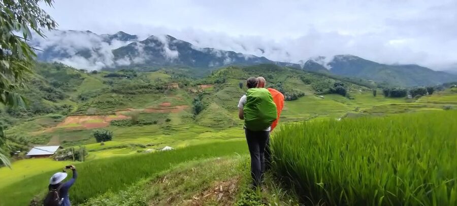 Hanoi: Sapa Trekking 2 Days 1 Night - Sleeper Bus from Hanoi - Lao Chai Lunch and Learning Black H’mong Customs the Right Way