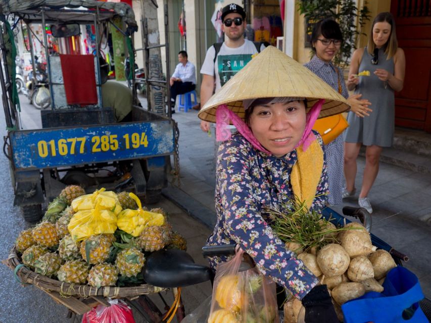 Hanoi: Street Food Experience with 5 Food Stops - Old Quarter backstreets: banh cuon where you can see the process