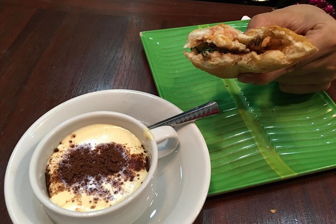 Hanoi Street Food Tour - The guides make it more than food: stories, not lectures