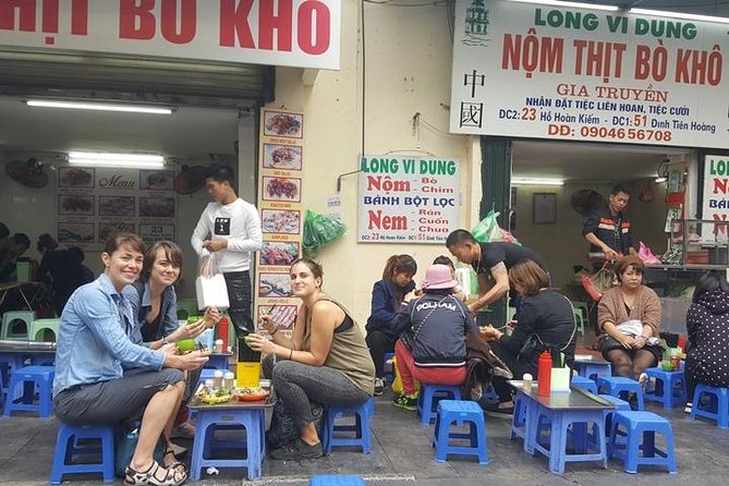 Hanoi Street Food Tour with local delicacies - Practical tips so you enjoy every stop