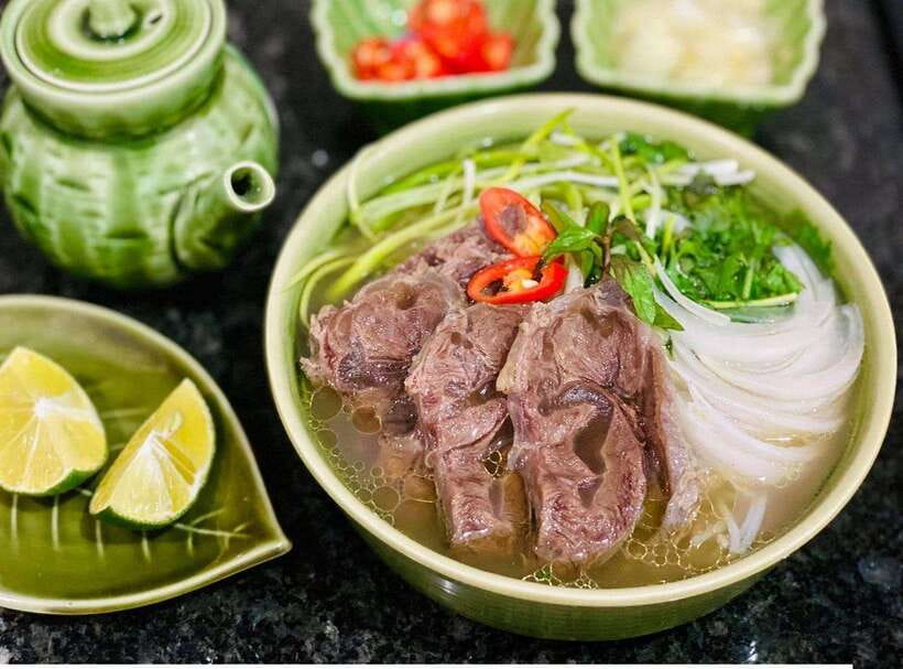 Hanoi: Street Food Tour with Train Street & Hidden Alleyways - Key things that make this Hanoi tour worth your time