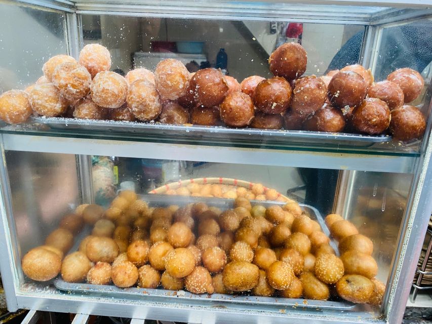 Hanoi: The Hidden Old Quarter Experience - Dong Xuan Market: More Than a Photo Stop