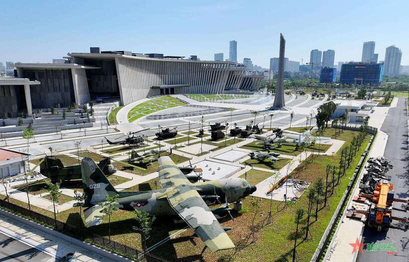 Hanoi: Vietnam Military History Museum & Landmarks Tour - Key takeaways
