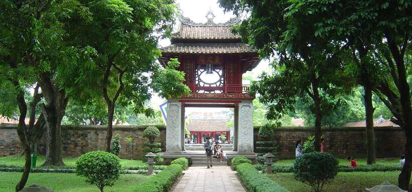 Hanoi: Vietnam Military History Museum & Landmarks Tour - What to bring and what to skip inside the museum