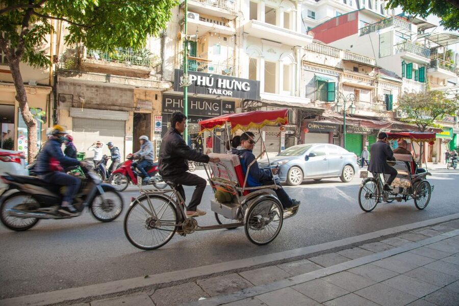 Hanoi Walking Street Food Tour & Cyclo Ride - Pho in the Old Quarter: herbs, broth, and a sauce boost