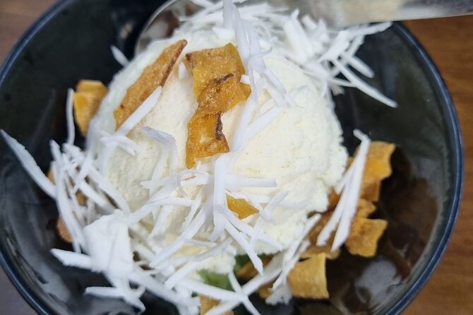 Hanoi Walking Street Food Tour with Train-Street Visit - The magic pairing, street food plus Train Street