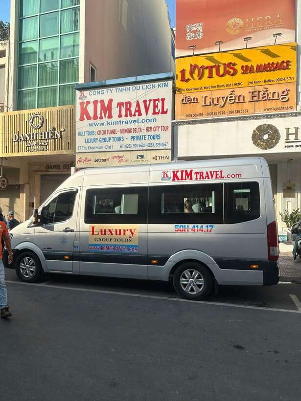 HCM: Mekong Delta Islands Boat & Tuk-Tuk Tour with Tastings - Vinh Trang Pagoda: a famous stop that still makes sense here